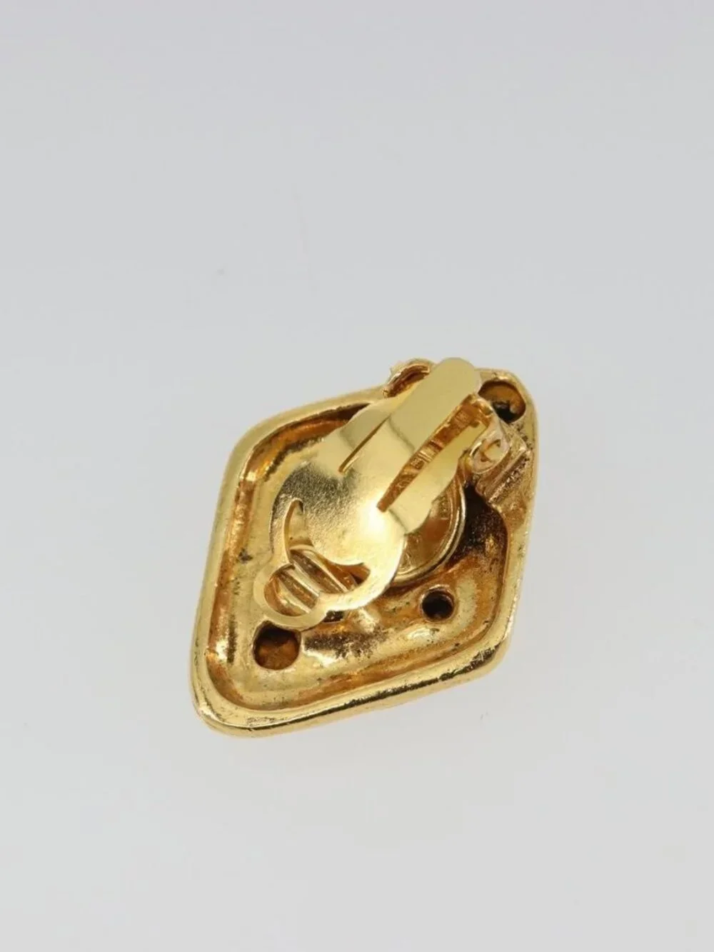 CHANEL Earring Metal Gold Tone CC Auth bs35890